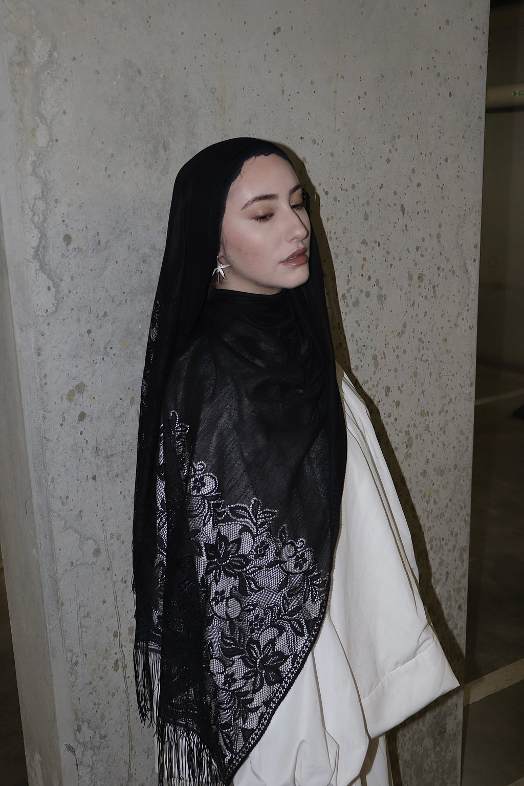 Noir Lace Fringe Hijab - Preorder
